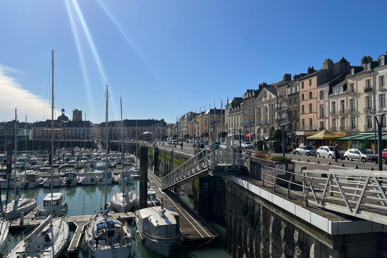 Dm 18 - Entre Port Et Mer 1Er Etage Apartment Dieppe Bagian luar foto